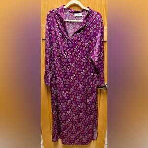 Natori Classic Medallion V Neck Zip Caftan - New Never Worn